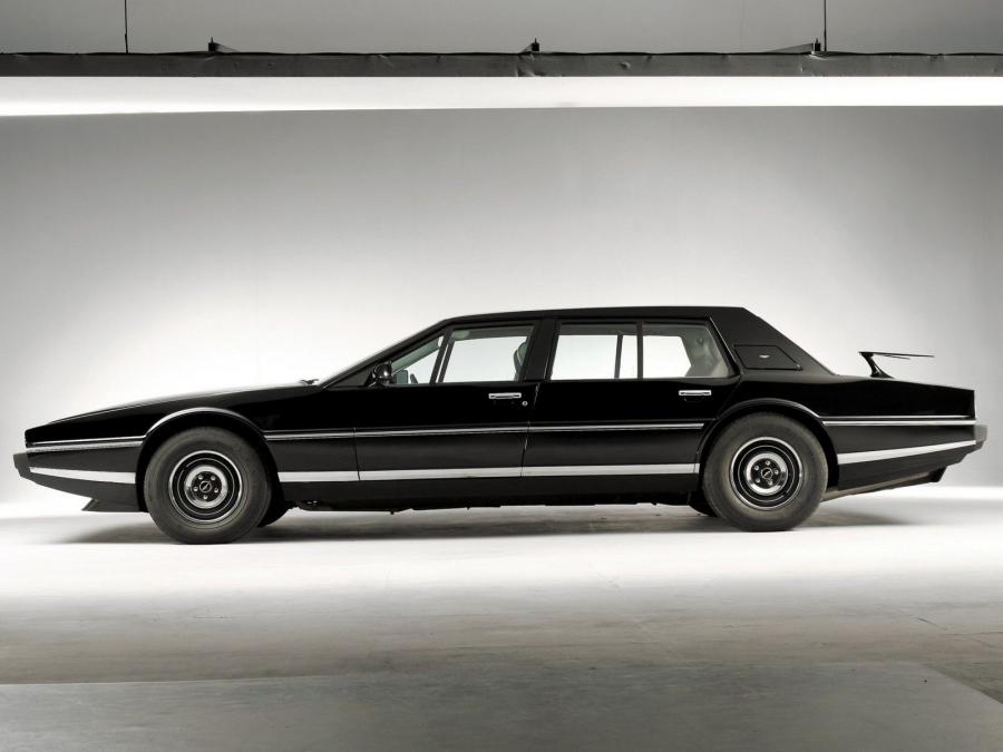  Aston Martin Lagonda Limousine by Tickford 1984 года  (фото 3 из 3)